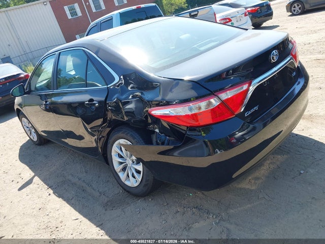 2016 Toyota CAMRY LE — фото 3