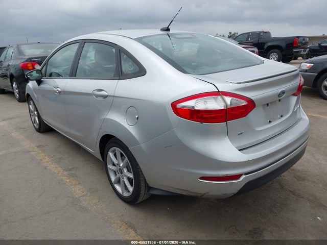 2015 FORD FIESTA SE photo 3