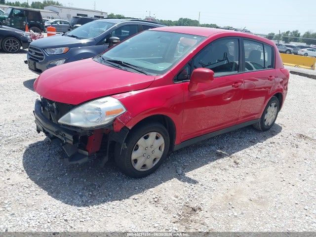 2011 Nissan VERSA 1.8S — фото 2