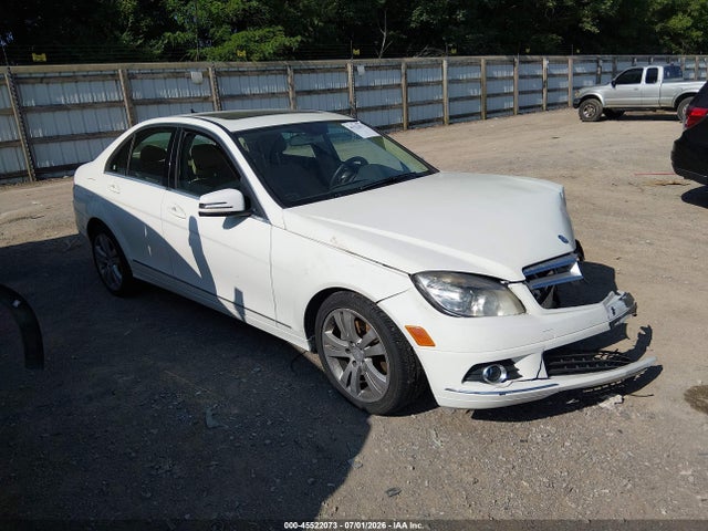 2011 MERCEDES-BENZ C 300 LUXURY