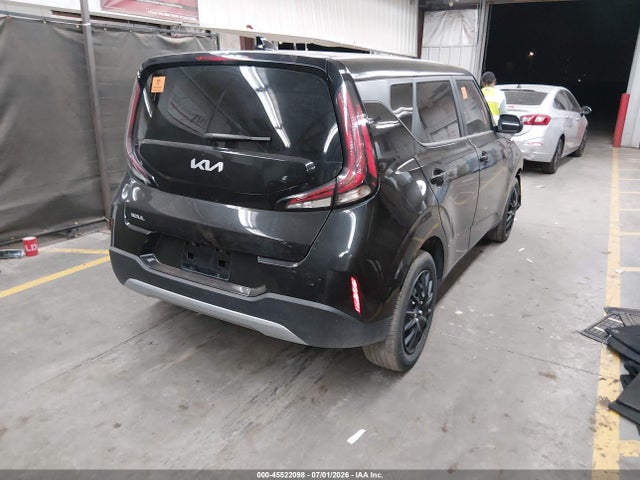 2025 KIA SOUL LX — фото 4
