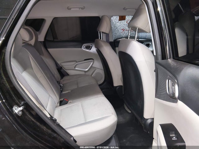 2025 KIA SOUL LX — фото 8
