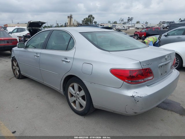 2005 Lexus ES 330 photo 3