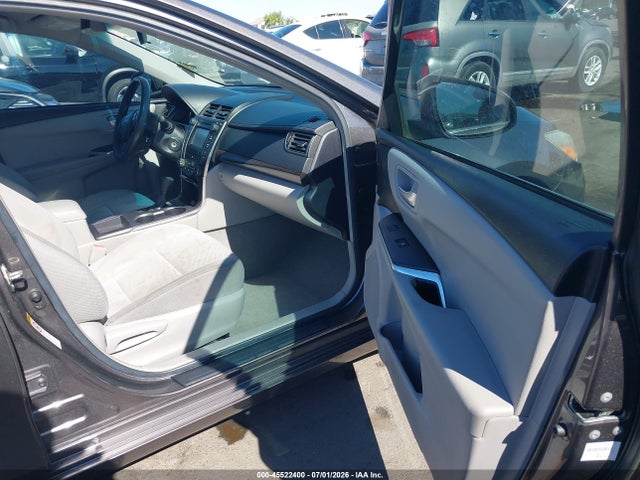 صورة 5 لـ 2016 Toyota CAMRY LE