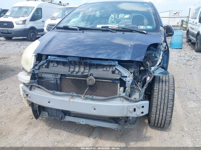 2010 Toyota YARIS photo 6