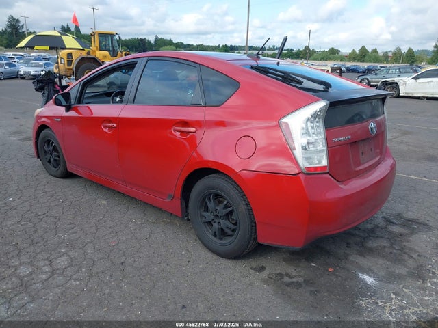 2010 Toyota PRIUS III — фото 3