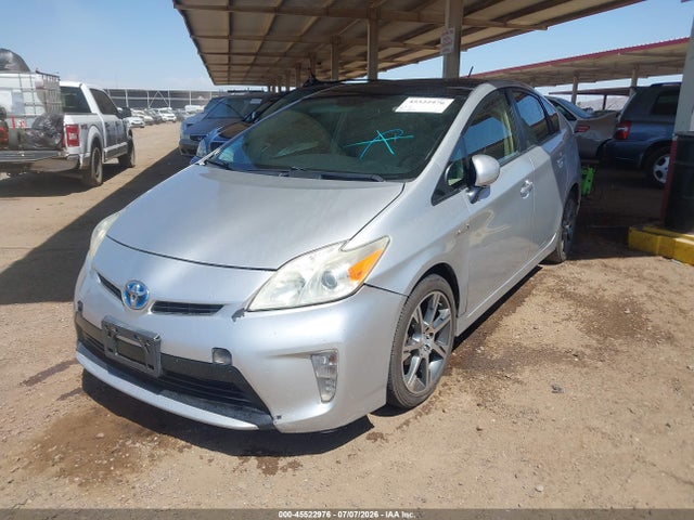2013 Toyota PRIUS THREE — фото 2