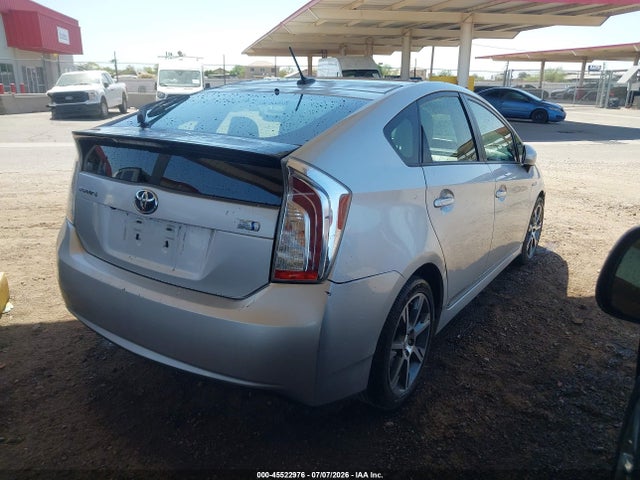 2013 Toyota PRIUS THREE — фото 4