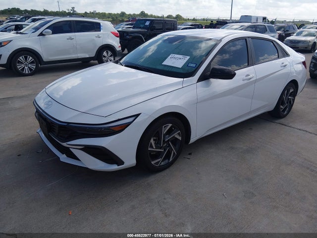 صورة 2 لـ 2025 Hyundai ELANTRA SEL SPORT