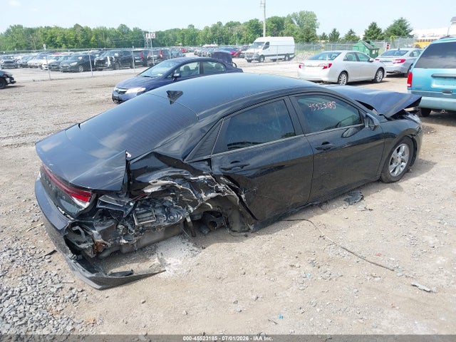 2021 HYUNDAI ELANTRA SE 4