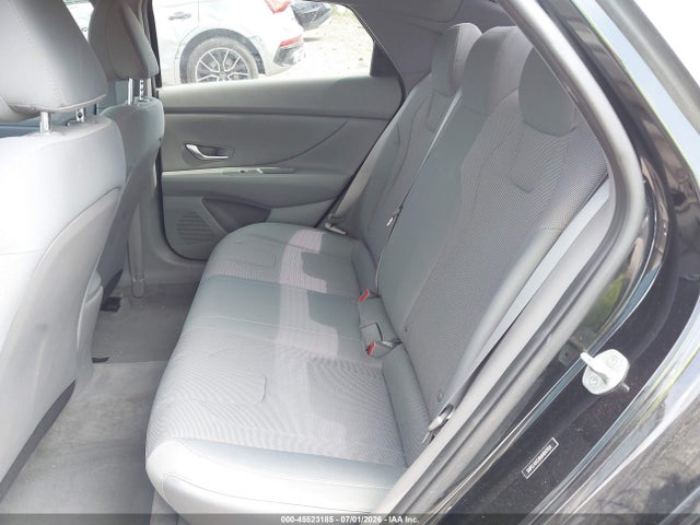 2021 HYUNDAI ELANTRA SE 8