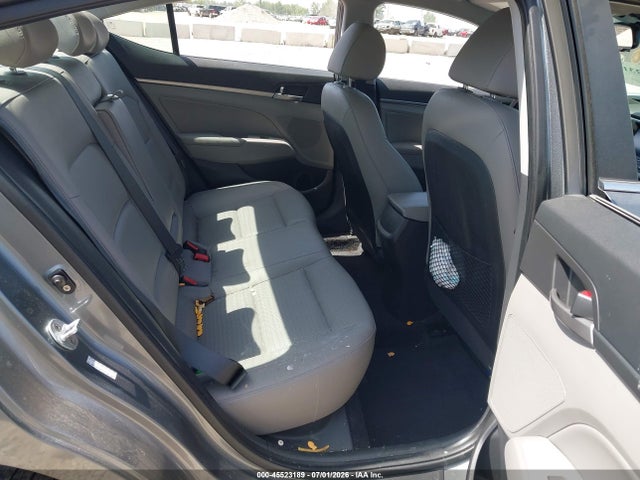 2017 Hyundai ELANTRA LIMITED 照片 8