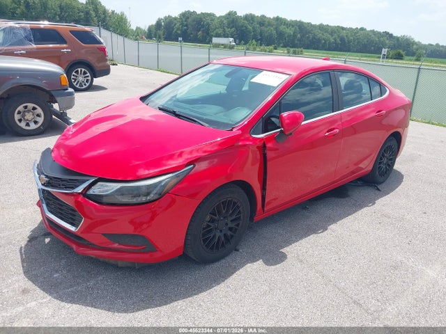 2017 Chevrolet CRUZE LT AUTO photo 2