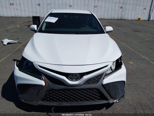 2019 TOYOTA CAMRY SE 13
