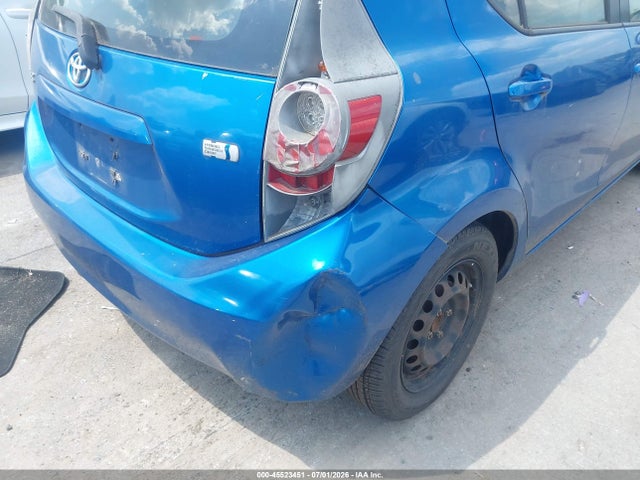 صورة مصغرة 12 لـ 2012 Toyota PRIUS C ONE