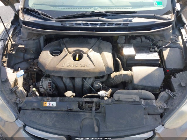 2013 Hyundai ELANTRA LIMITED photo 10