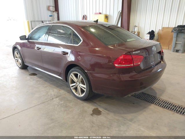 2014 Volkswagen PASSAT 2.0L TDI SE 照片 3