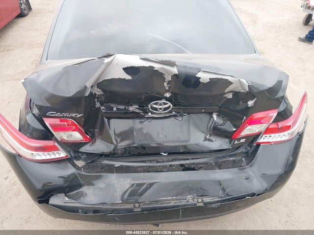 2011 Toyota CAMRY LE photo 6