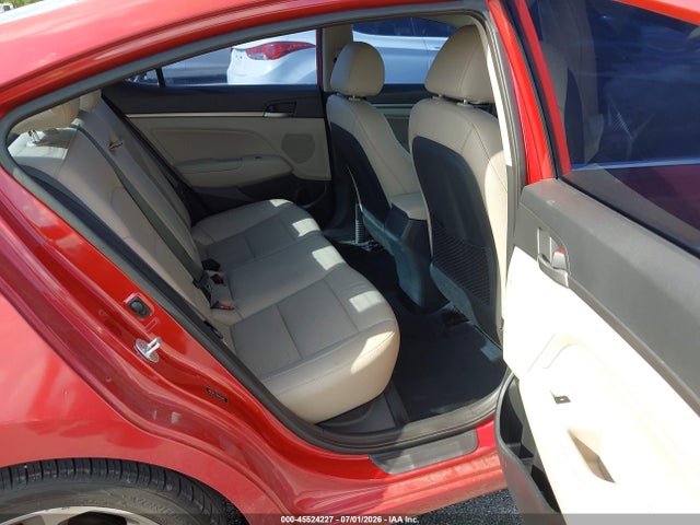 2017 Hyundai ELANTRA LIMITED 照片 8