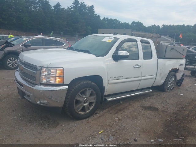 2013 Chevrolet SILVERADO 1500 LT 照片 2
