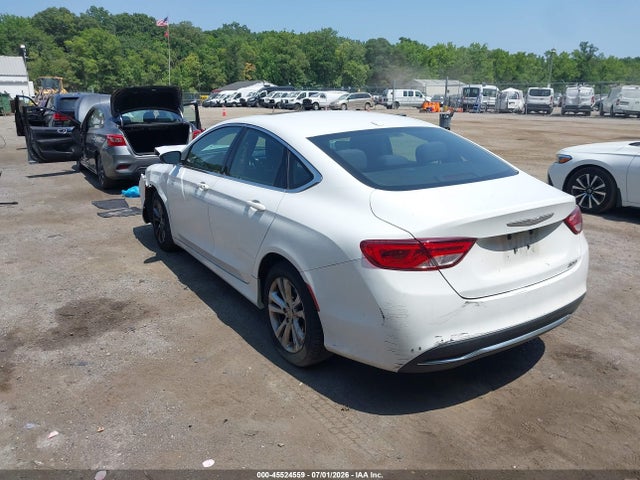 صورة 3 لـ 2016 Chrysler 200 LIMITED