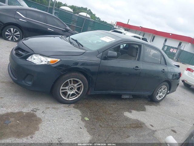 2013 Toyota COROLLA L — миниатюра 14