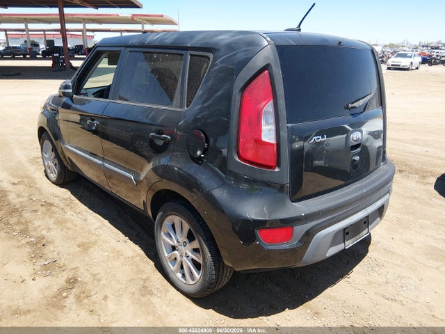 2013 KIA SOUL + photo 3