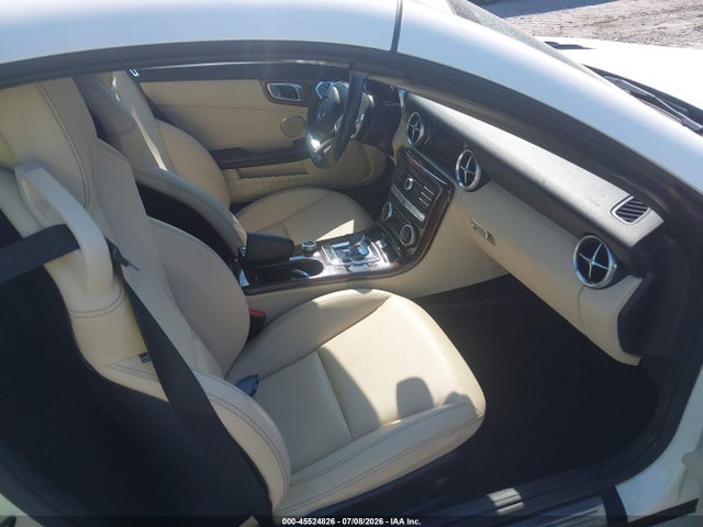 2019 MERCEDES-BENZ SLC 300 5