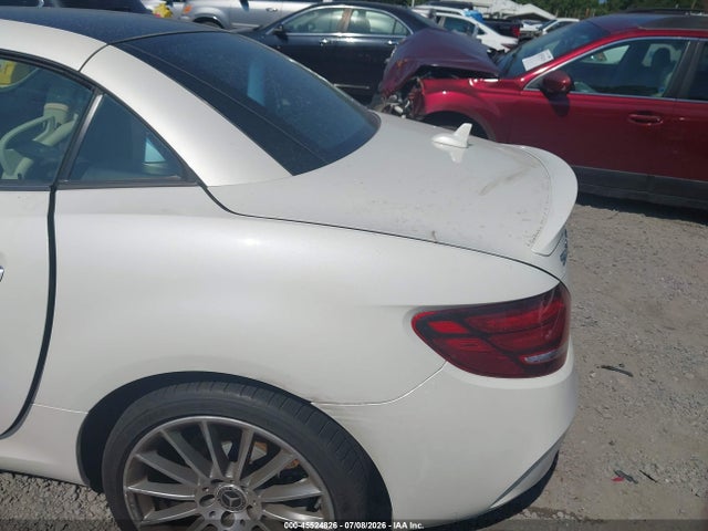2019 MERCEDES-BENZ SLC 300 6