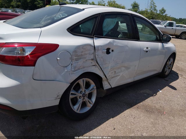 2014 FORD FOCUS SE photo 6