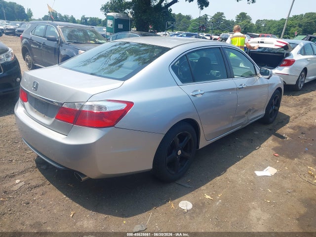 2015 Honda ACCORD EX photo 4