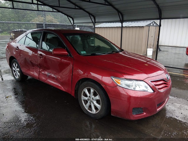 2011 TOYOTA CAMRY LE