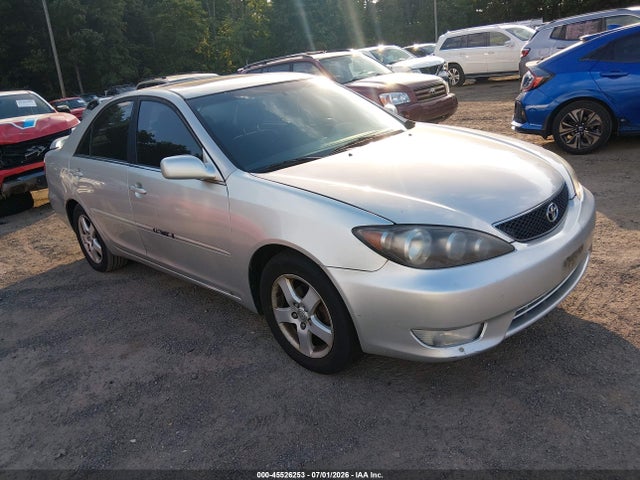 2005 Toyota CAMRY SE photo 1