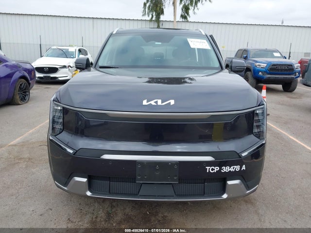 2025 KIA EV9 WIND 12
