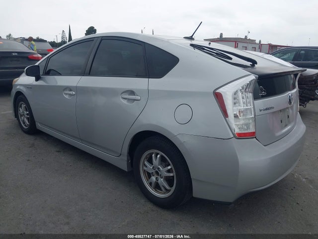 صورة 3 لـ 2011 Toyota PRIUS TWO