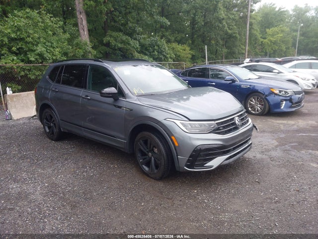 2023 VOLKSWAGEN TIGUAN 2.0T SE R-LINE BLACK