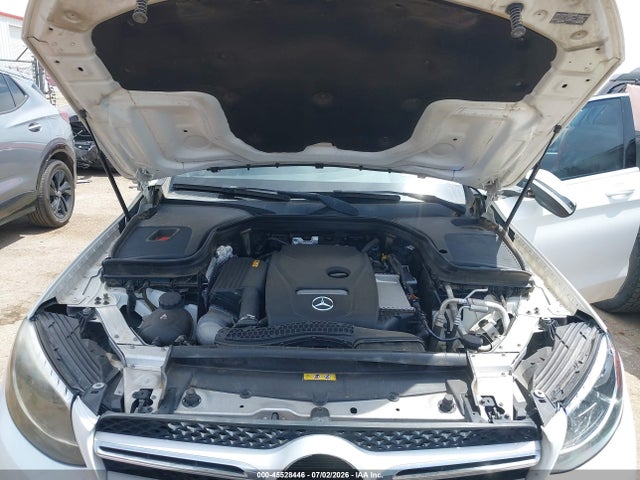 2019 MERCEDES-BENZ GLC 300 4MATIC 10