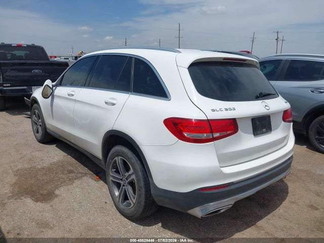 2019 MERCEDES-BENZ GLC 300 4MATIC 3