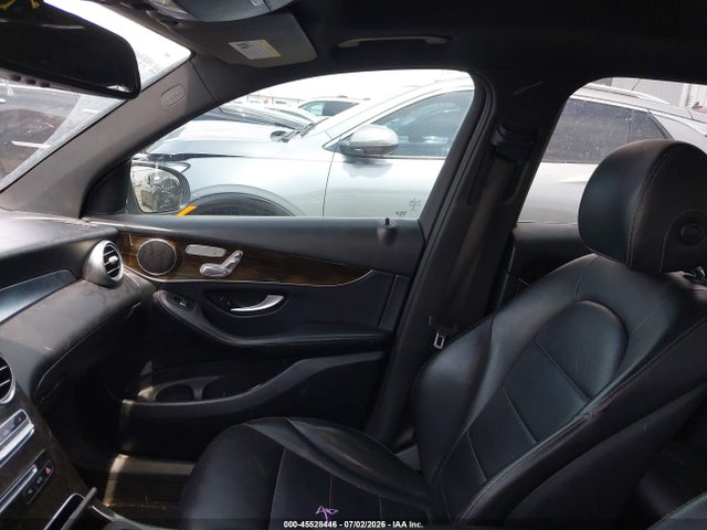 2019 MERCEDES-BENZ GLC 300 4MATIC 5