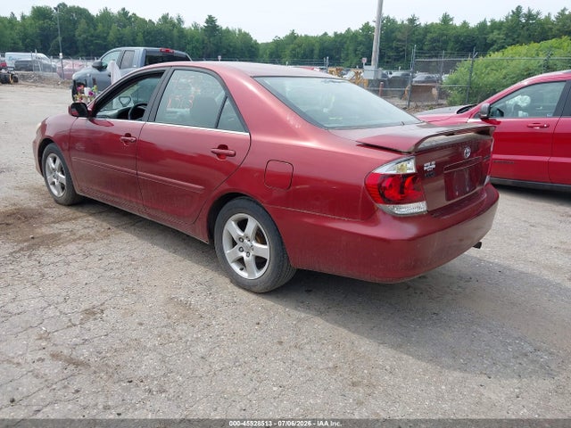 2005 Toyota CAMRY SE photo 3