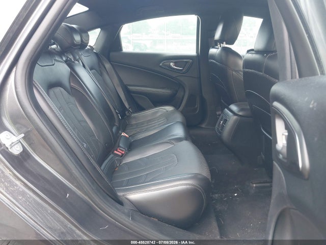 2016 Chrysler 200 S 照片 8