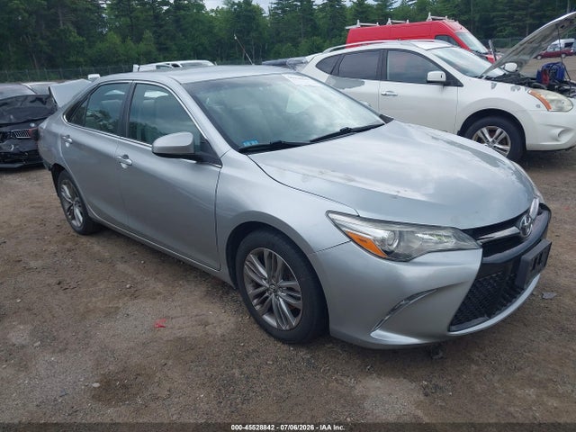 2017 TOYOTA CAMRY SE