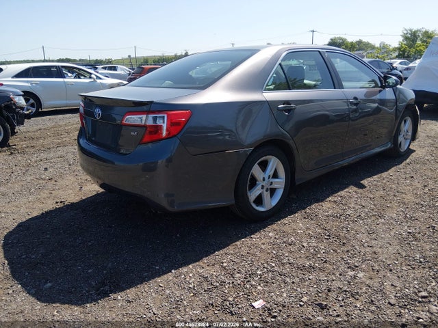 2014 Toyota CAMRY SE — фото 4