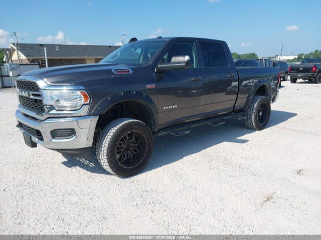 صورة 2 لـ 2019 RAM 2500 TRADESMAN 4X4 6'4 BOX