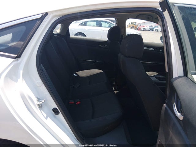صورة 8 لـ 2021 Honda CIVIC LX