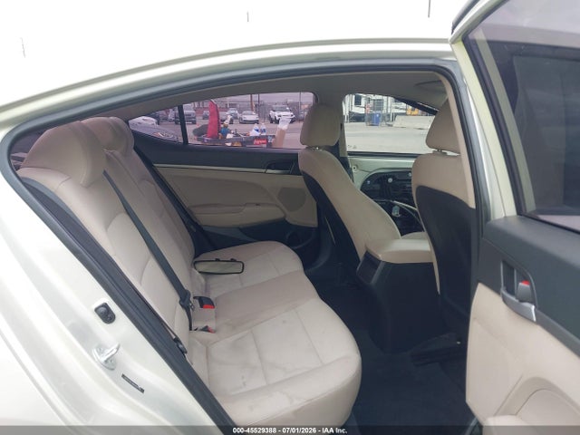 2017 Hyundai ELANTRA SE 照片 8