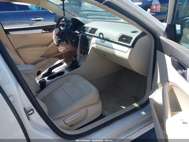 2013 Volkswagen PASSAT 2.0L TDI SE 缩略图 5