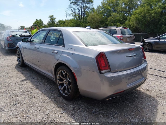 2018 Chrysler 300 300S — фото 3