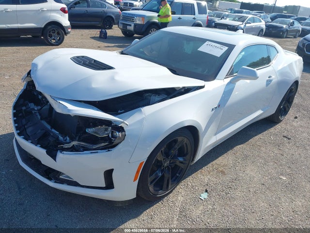 صورة 2 لـ 2023 Chevrolet CAMARO RWD LT1