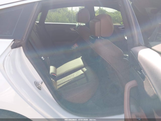 صورة 8 لـ 2019 AUDI A5 45 PREMIUM